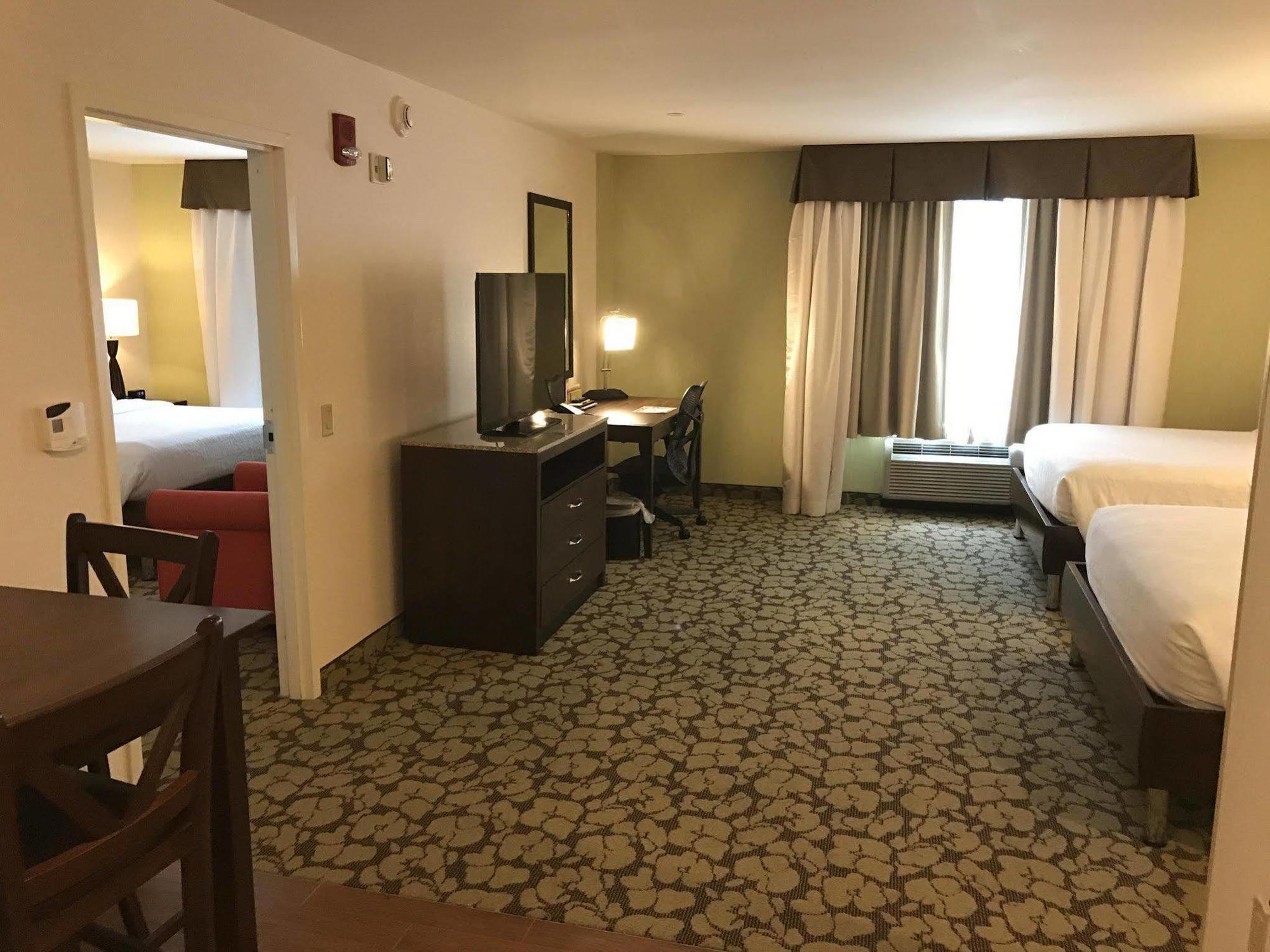 Hilton Garden Inn Stony Brook Exterior foto